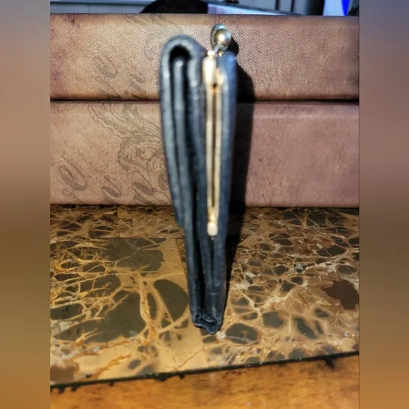 Salvatore Ferragamo black trifold wallet - Picture 3 of 7